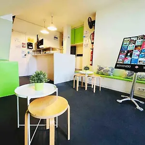 Guest house And Basic Universitat For Young Spain